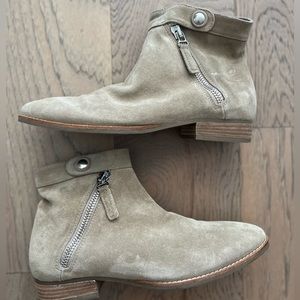 Aquatalia 'Rose' suede booties size 9